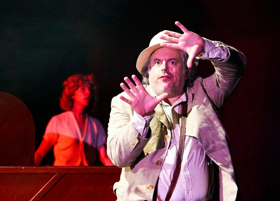 Review: KING KONG (A COMEDY), The Vaults Image