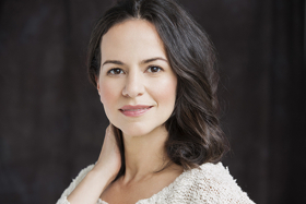 HAMILTON's Mandy Gonzalez to Release Debut Recording 'Fearless' Next Month Image