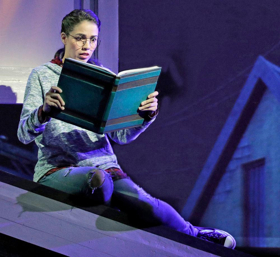 Review: BETWEEN THE LINES at Kansas City Repertory Theatre Image