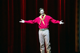 David Lutken Ropes Return to THE WILL ROGERS FOLLIES at Goodspeed in 2018; 3 Musicals Announced Image