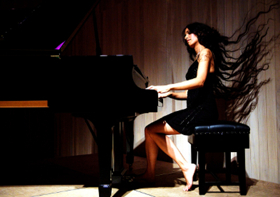 Jazz Composer Zoe Rahman to Visit Pyramid for Top Quality Show Image
