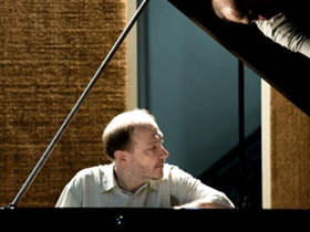 Pianist Marc-Andre Hamelin to Perform Works by Liszt and More at Stern Auditorium Image