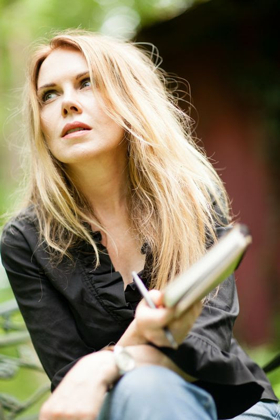 Mary Fahl to Return to NYC at The Cutting Room This November Image
