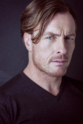Toby Stephens and Lydia Leonard Cast in Tony Award-Winning OSLO Image
