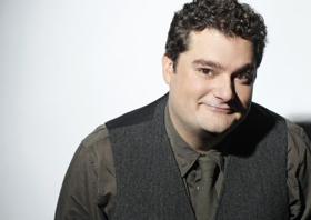 SNL Alum Bobby Moynihan to Host THE MUPPETS TAKE THE BOWL Image