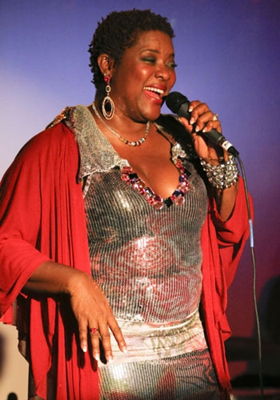 DREAMGIRLS' Loretta Devine Signs On to Indie Comedy HEADSHOP Image