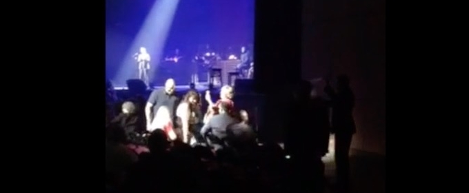 TV: A Fanilow Gets a Surprise Proposal with the Help of Barry Manilow! Video