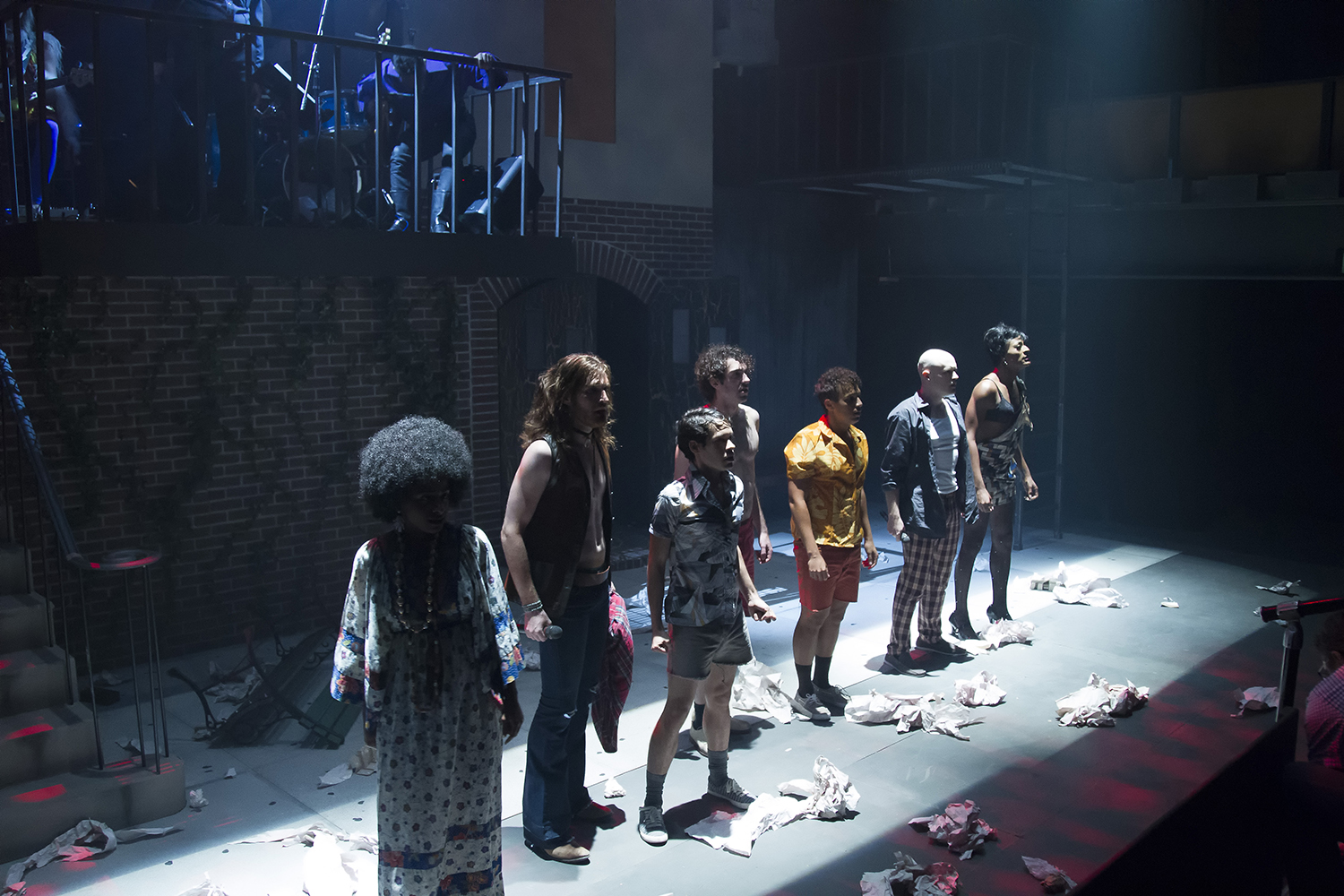 Review: HIT THE WALL at WaterTower Theatre Image
