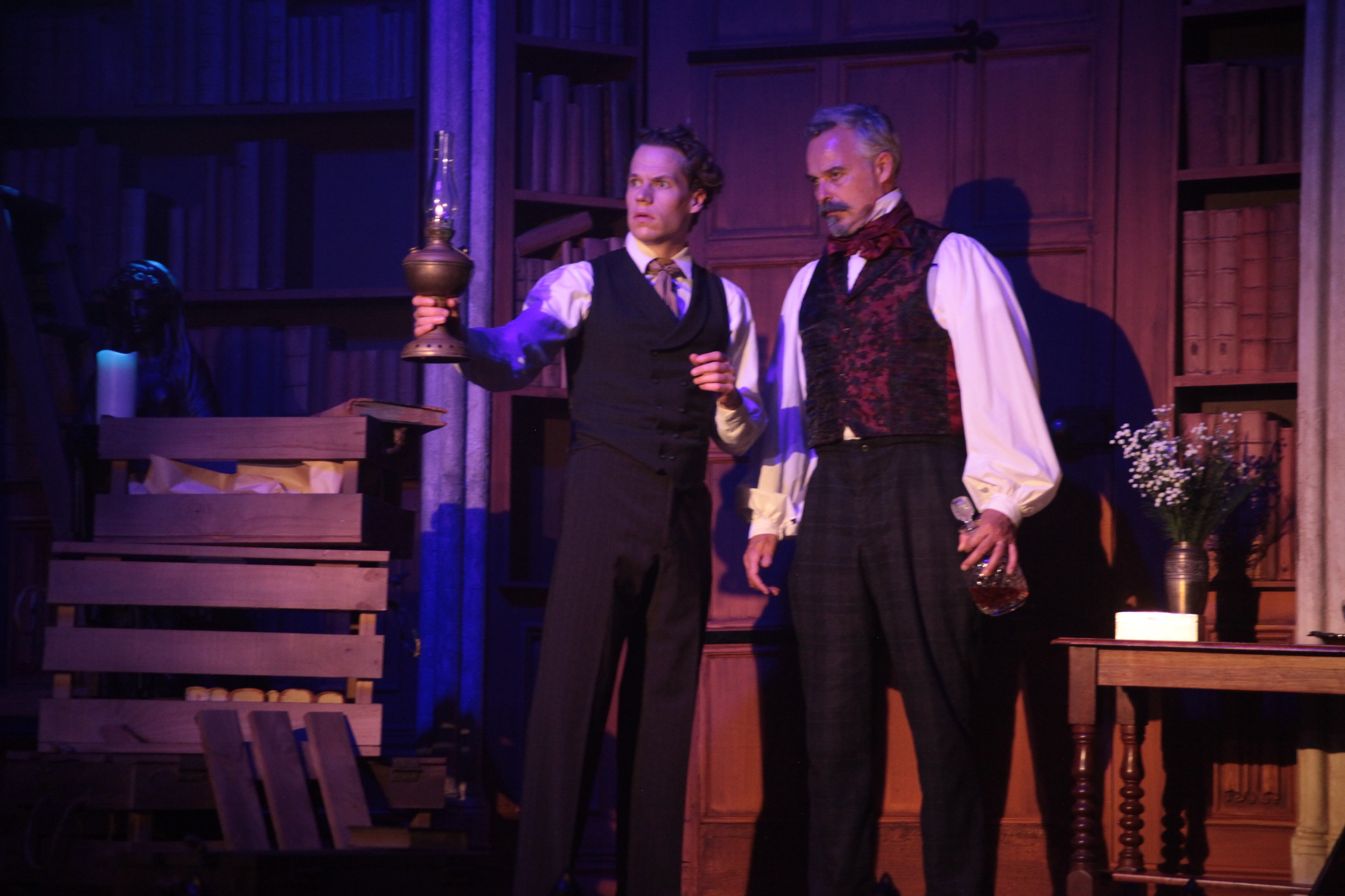 Review: THE HAUNTING at Athenaeum Theatre Image
