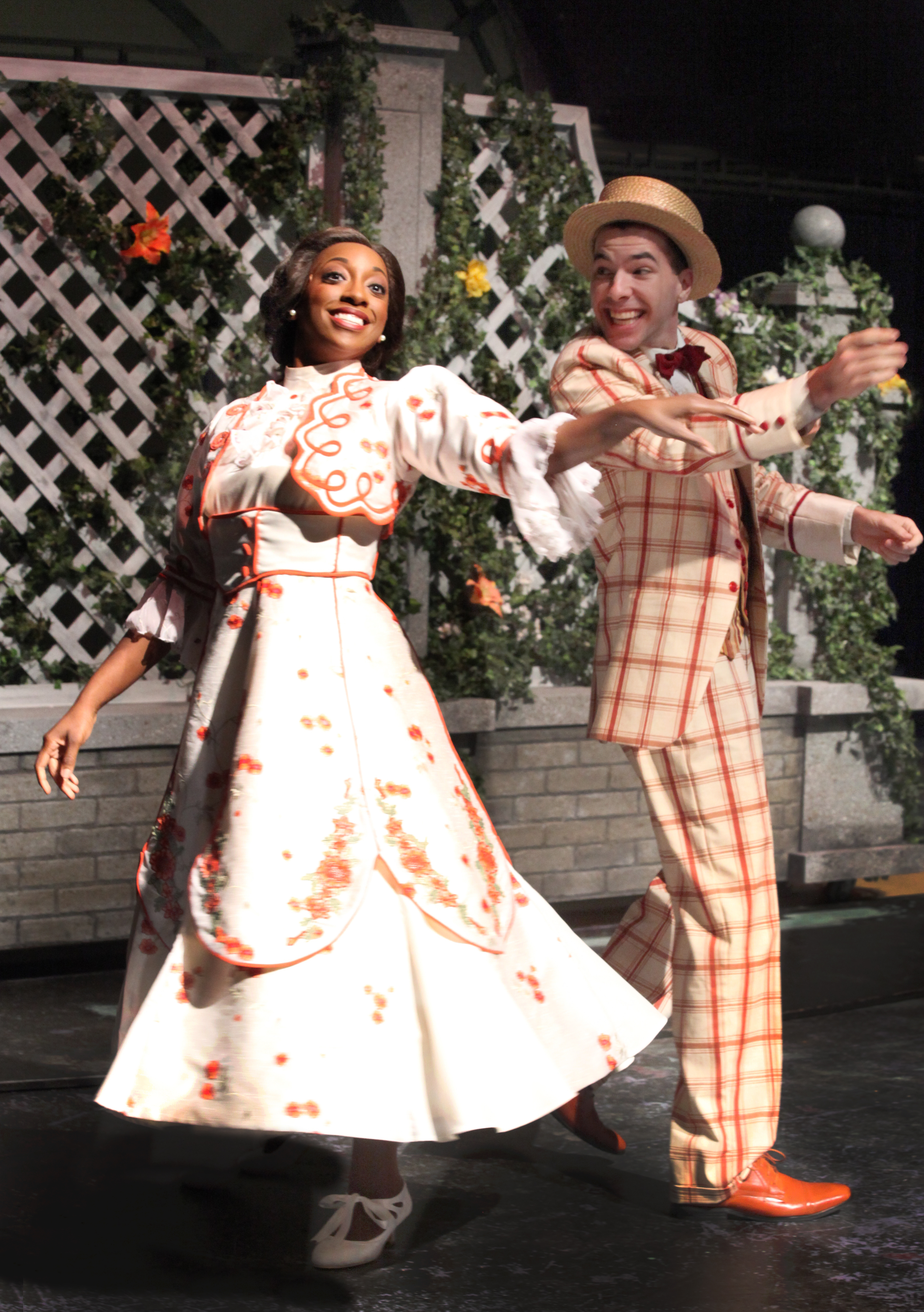 Review: Children's Theatre's MARY POPPINS Raises the Bar While Flying Its Star Image