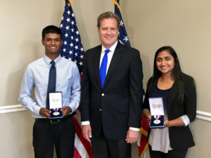 Congressman Turner presents Congressional Medal to Area Students Image