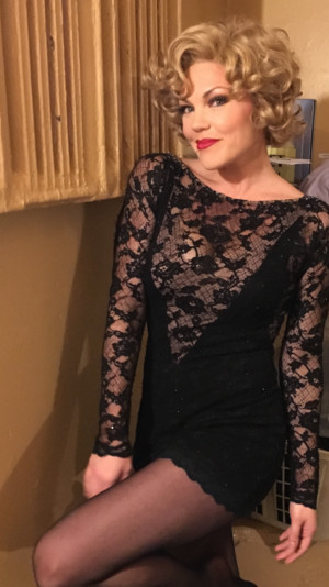 Robyn Hurder Steps Into Broadway's CHICAGO as 'Roxie' Tonight Image