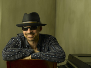 THE PIANO MAN'S PIANO MAN with Jeff Jacobs to Play Raue Center Image