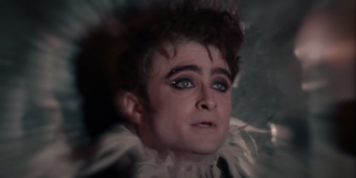 VIDEO: Daniel Radcliffe Performs 'She'll Be Coming Round the Mountain ...