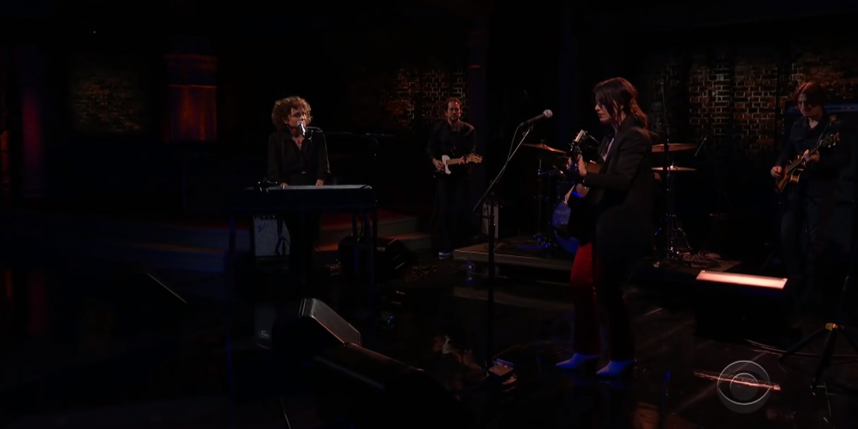 VIDEO: Sharon Van Etten & Norah Jones Perform 'Seventeen' on THE LATE SHOW WITH… Video