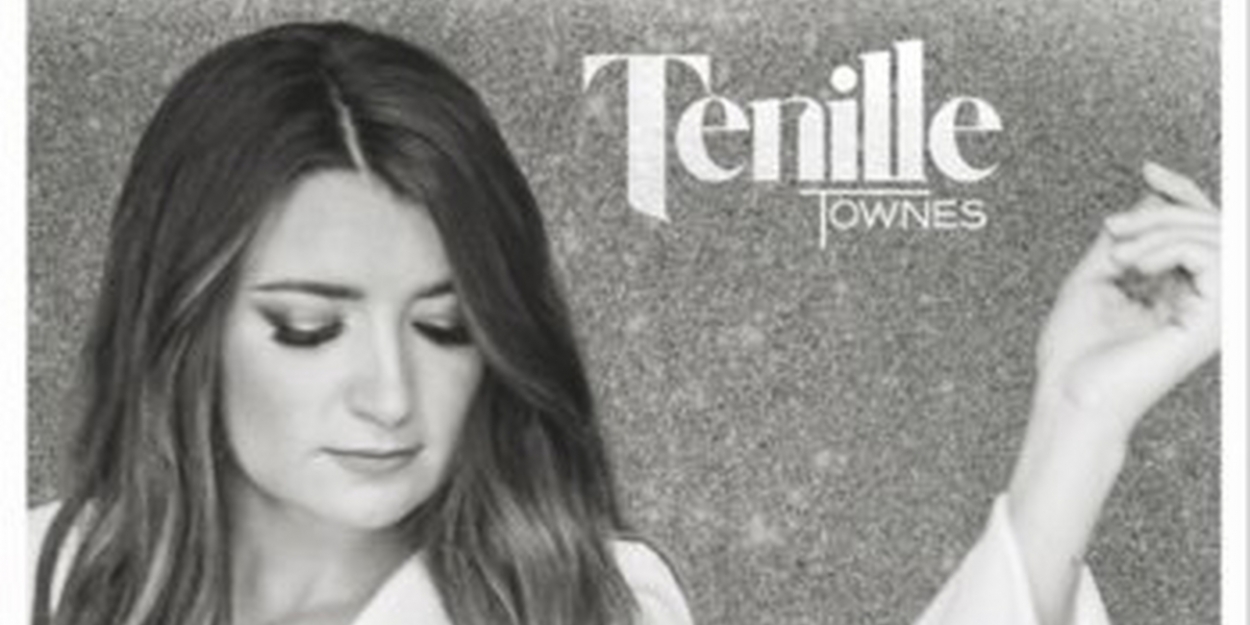 Tenille Townes Releases 'Songs For Christmas' Video