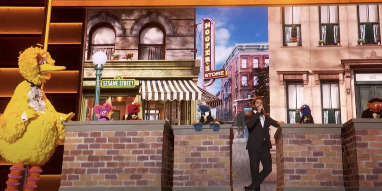 Video Flashback: Thomas Rhett & the Muppets Perform 'This is My Street ...