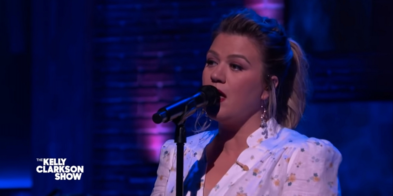 VIDEO: Kelly Clarkson Covers 'Don't Know Why' Video