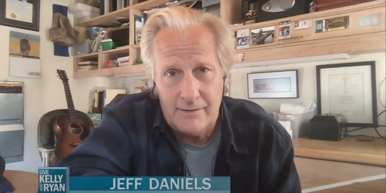 VIDEO: Jeff Daniels Talks About His Grandkids on LIVE WITH KELLY AND RYAN Video