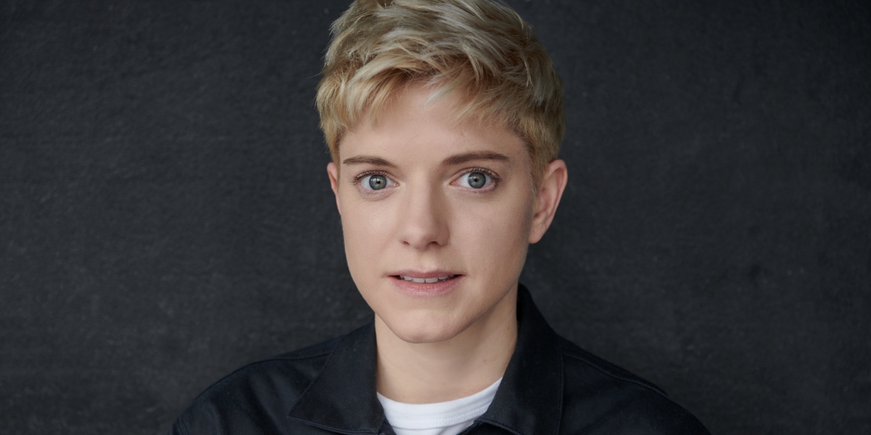 Mae Martin to Make Their Hour-Long Netflix Stand-up Debut 
