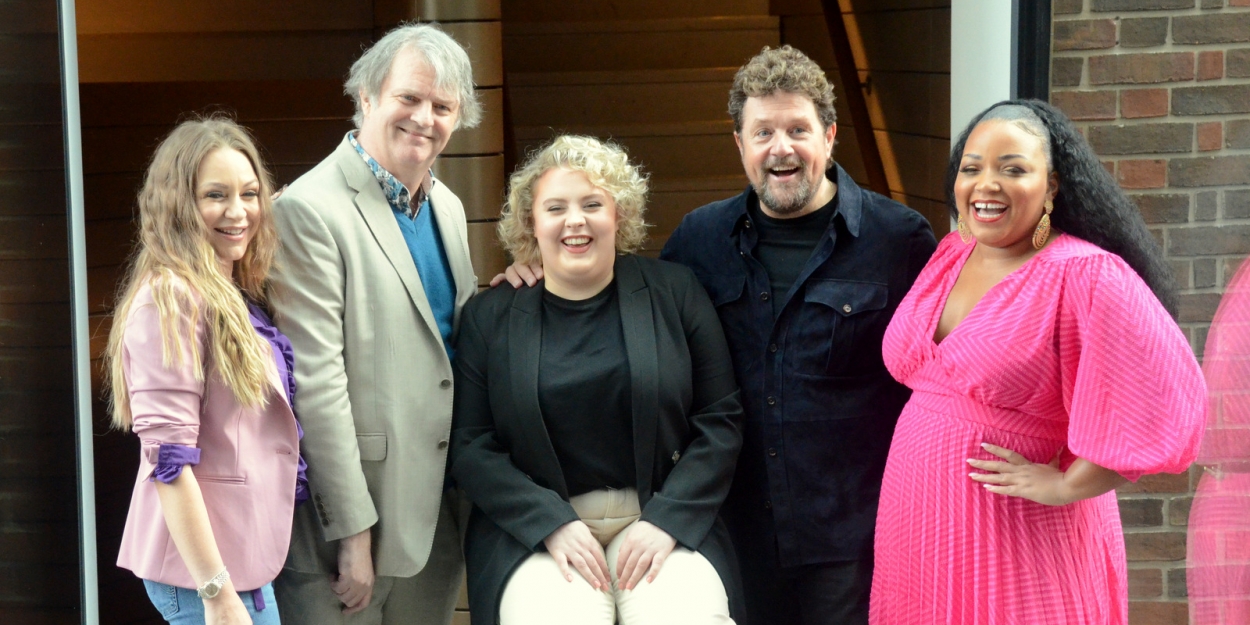 Photos First Look at the Cast of HAIRSPRAY