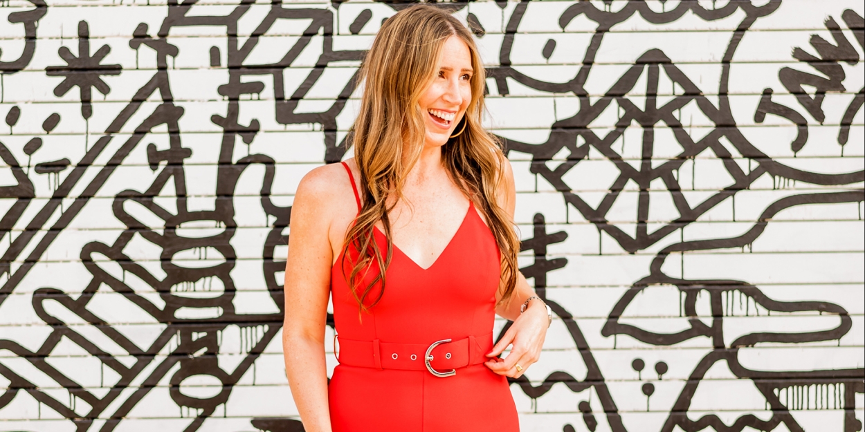 Comedian Ashley Hesseltine to Perform at The Den Theatre - Vimarsana News