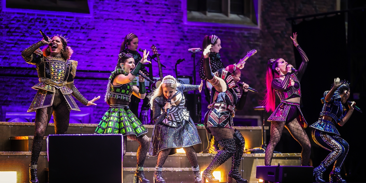 Photos: The Cast of SIX Performs at Hampton Court Palace