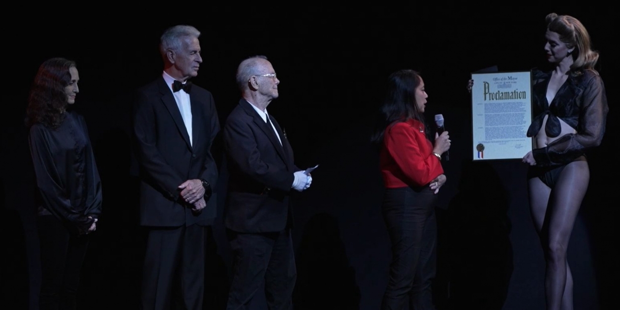 VIDEO: Original CHICAGO Stars Return for 25th Anniversary Celebration and Mayoral… Video
