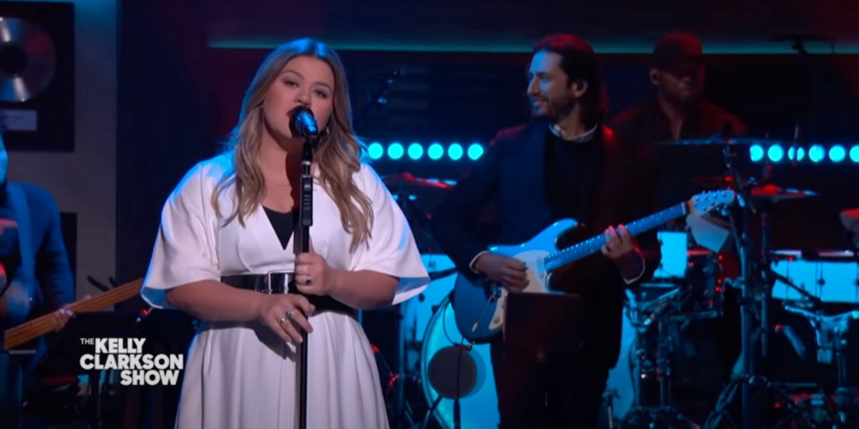 VIDEO: Kelly Clarkson Covers 'Send My Love'