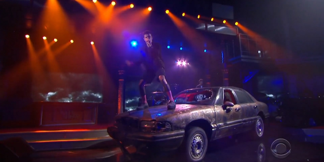 VIDEO: Watch YUNGBLUD & Dan Reynolds Perform 'original me' on THE LATE SHOW WITH… Video