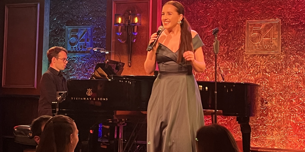 Review: JEANNA DE WAAL Is Practically Perfect at 54 Below  Image