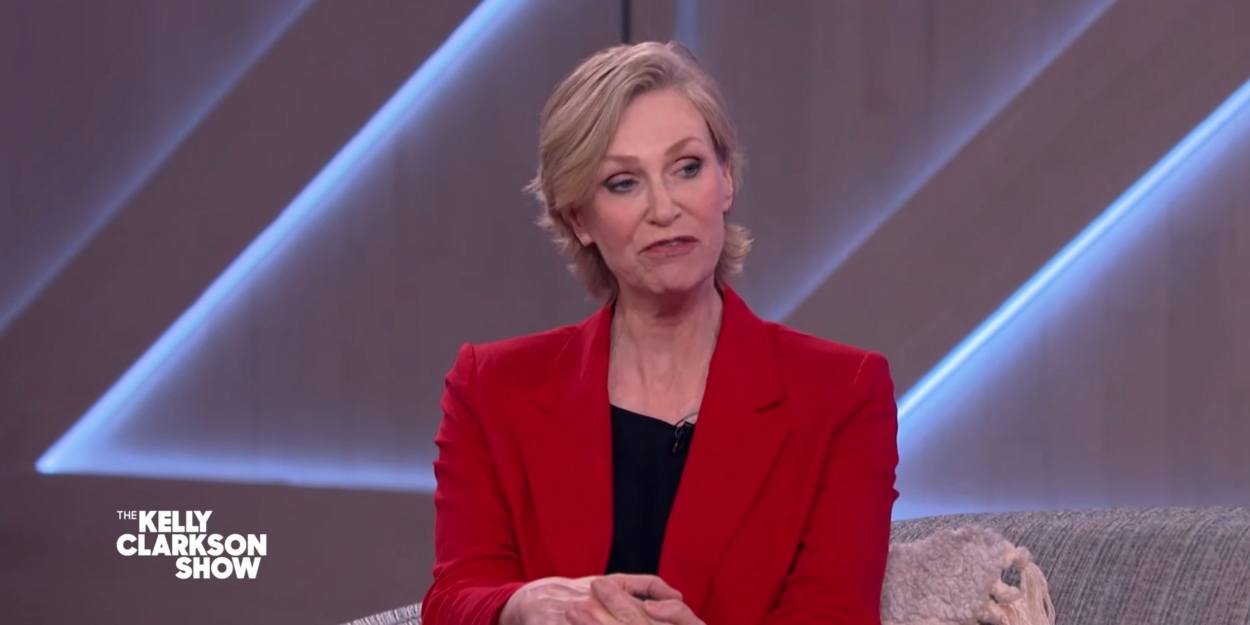 VIDEO: Jane Lynch Shows Off Her 80s Dance Move on THE KELLY CLARKSON SHOW Video