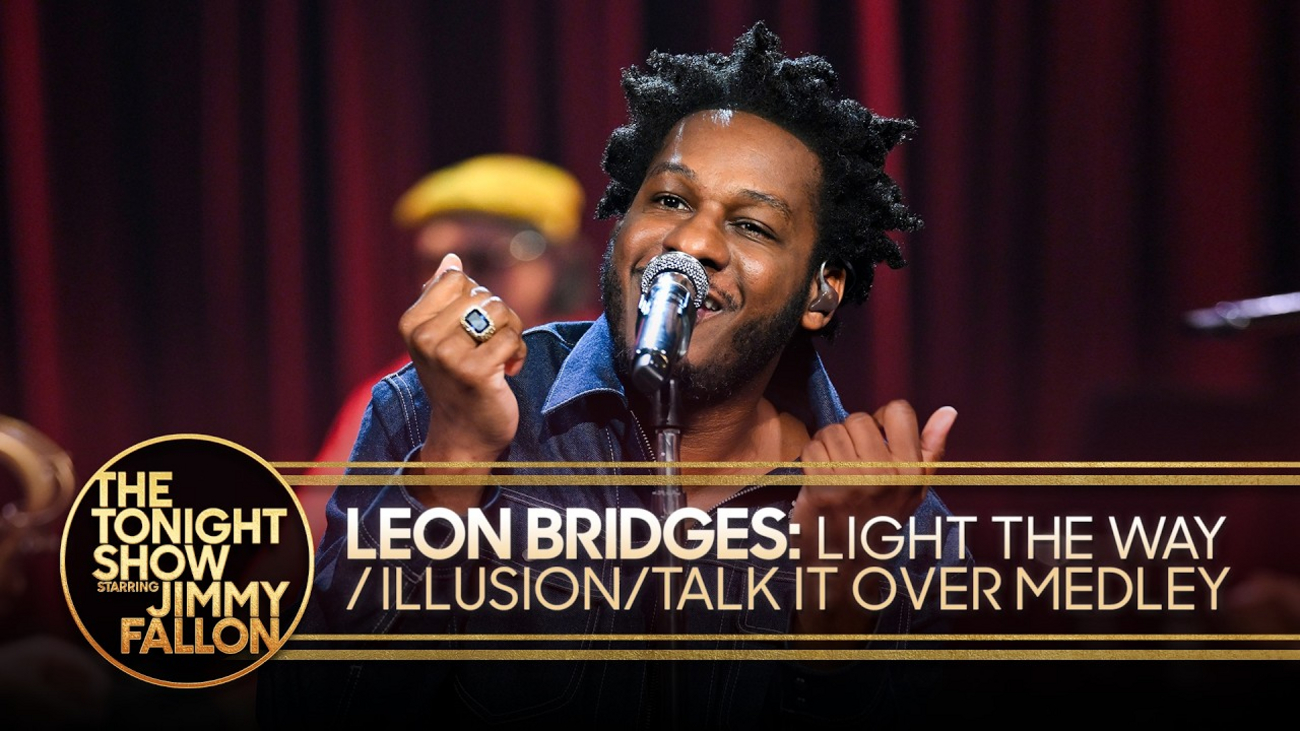Leon Bridges Performs 'Light the Way,' 'Illusion' and 'Talk It Over' Medley on Fallon Photo
