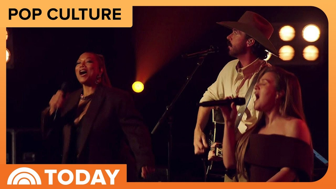 THE VOICE Coaches Clarkson, Levine, Latifah and Green Cover 'The Weight' Video