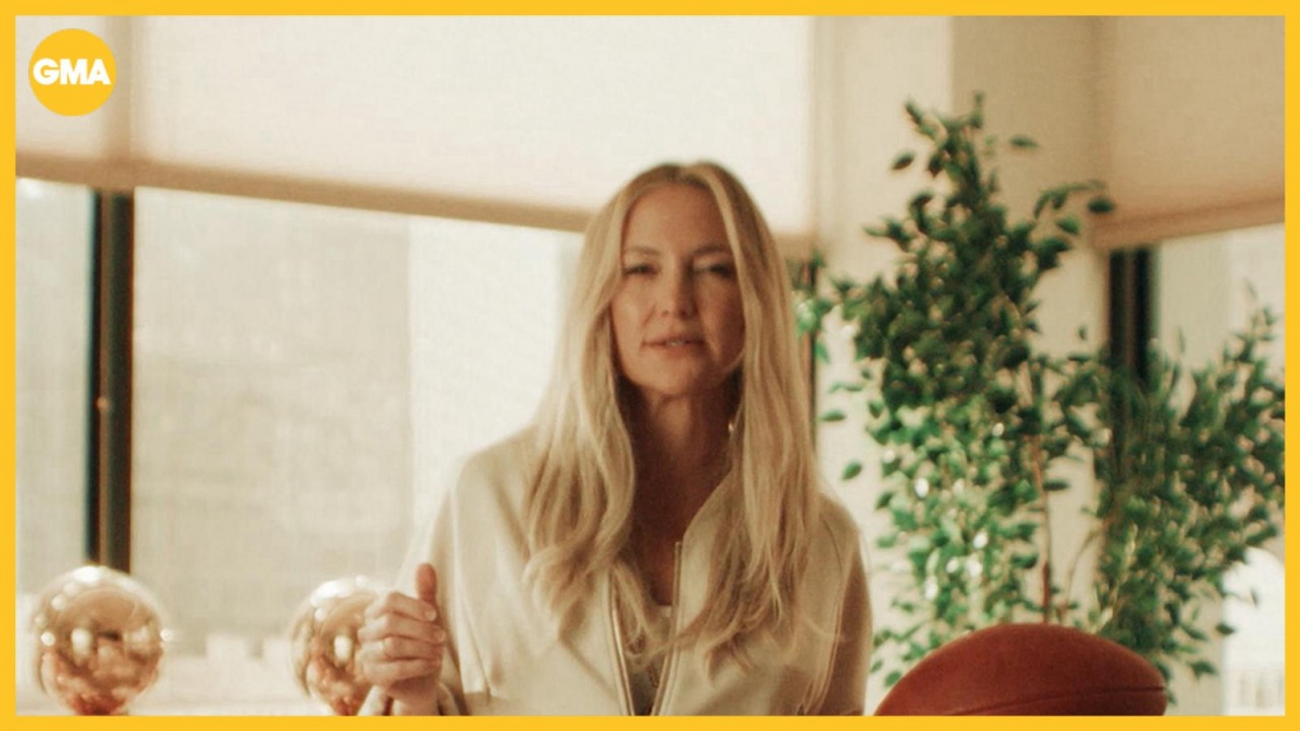 Kate Hudson Welcomes Super Bowl Back to Los Angeles Photo