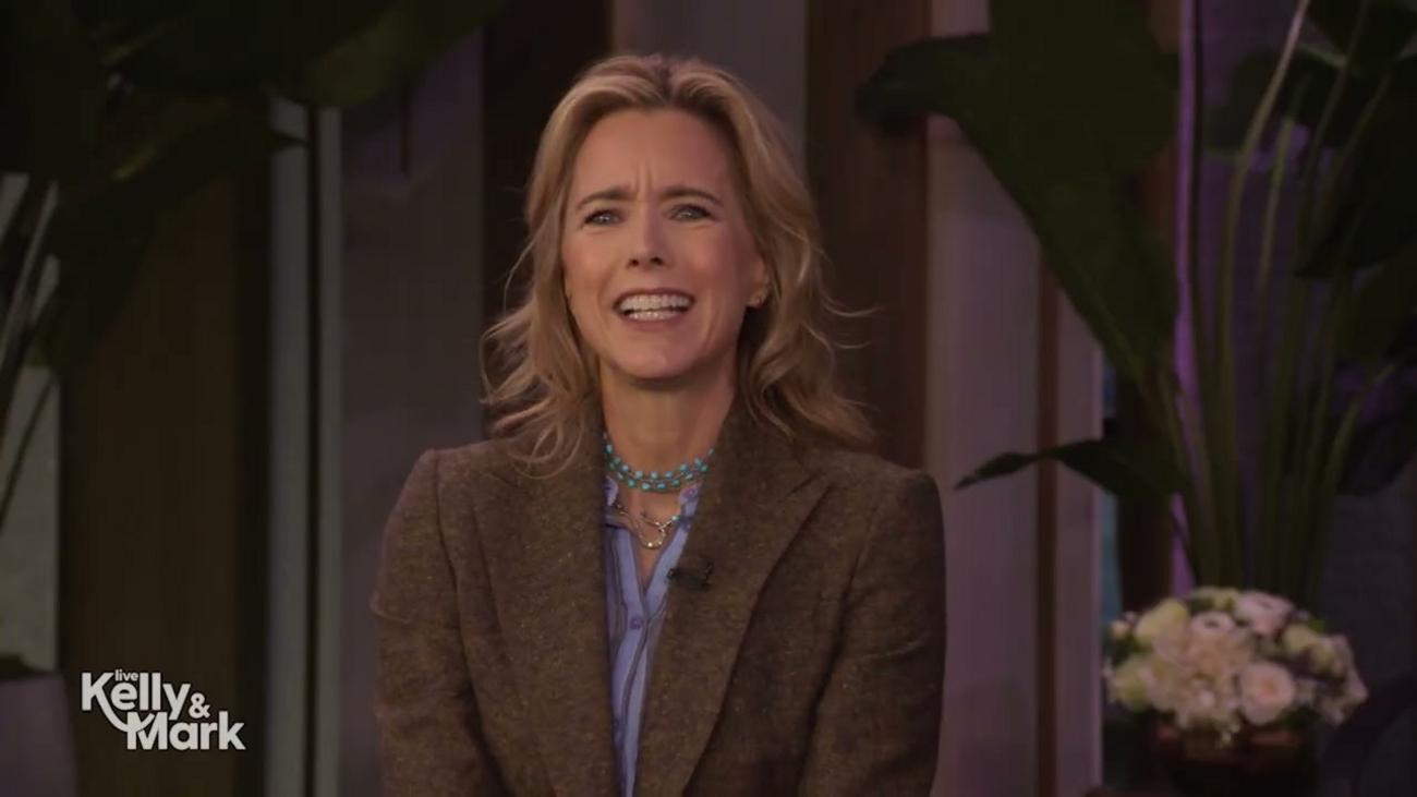 Tea Leoni Discusses Marrying Tim Daly Photo