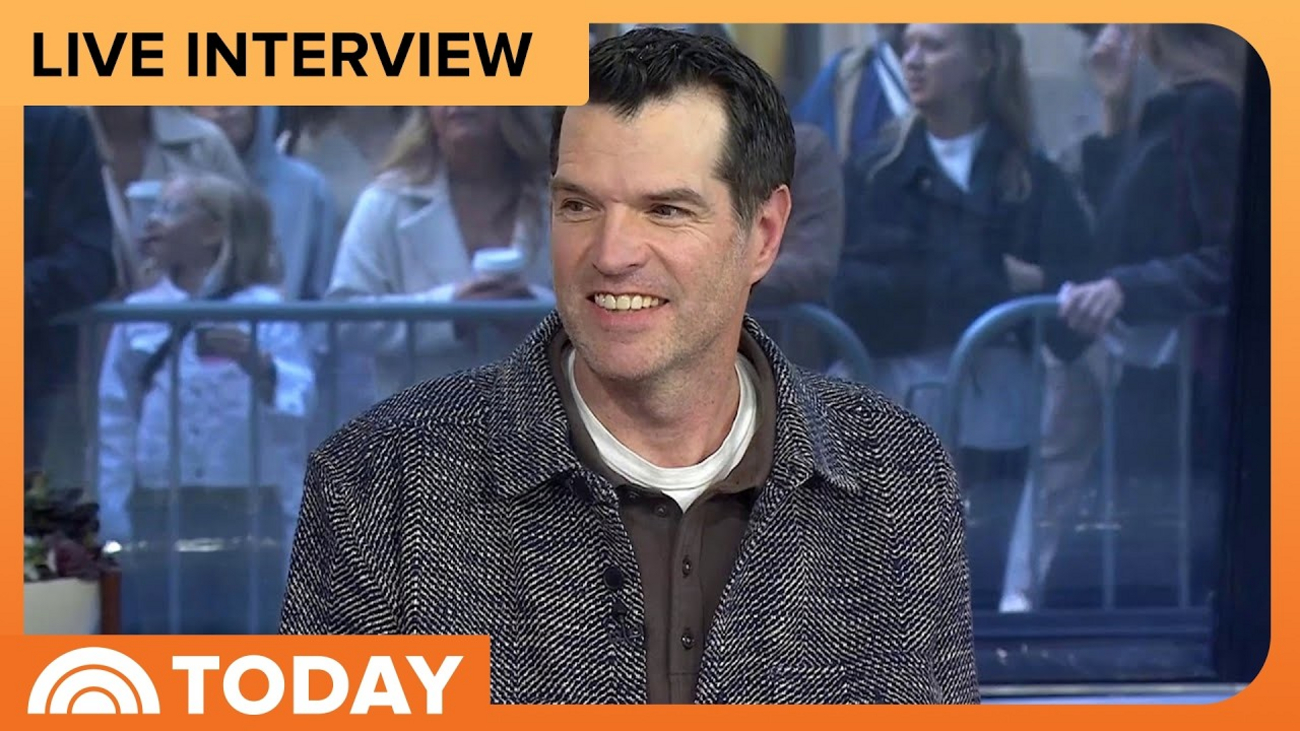 Timothy Simons on Sasha's Dating Storyline in NOBODY WANTS THIS S3 Photo