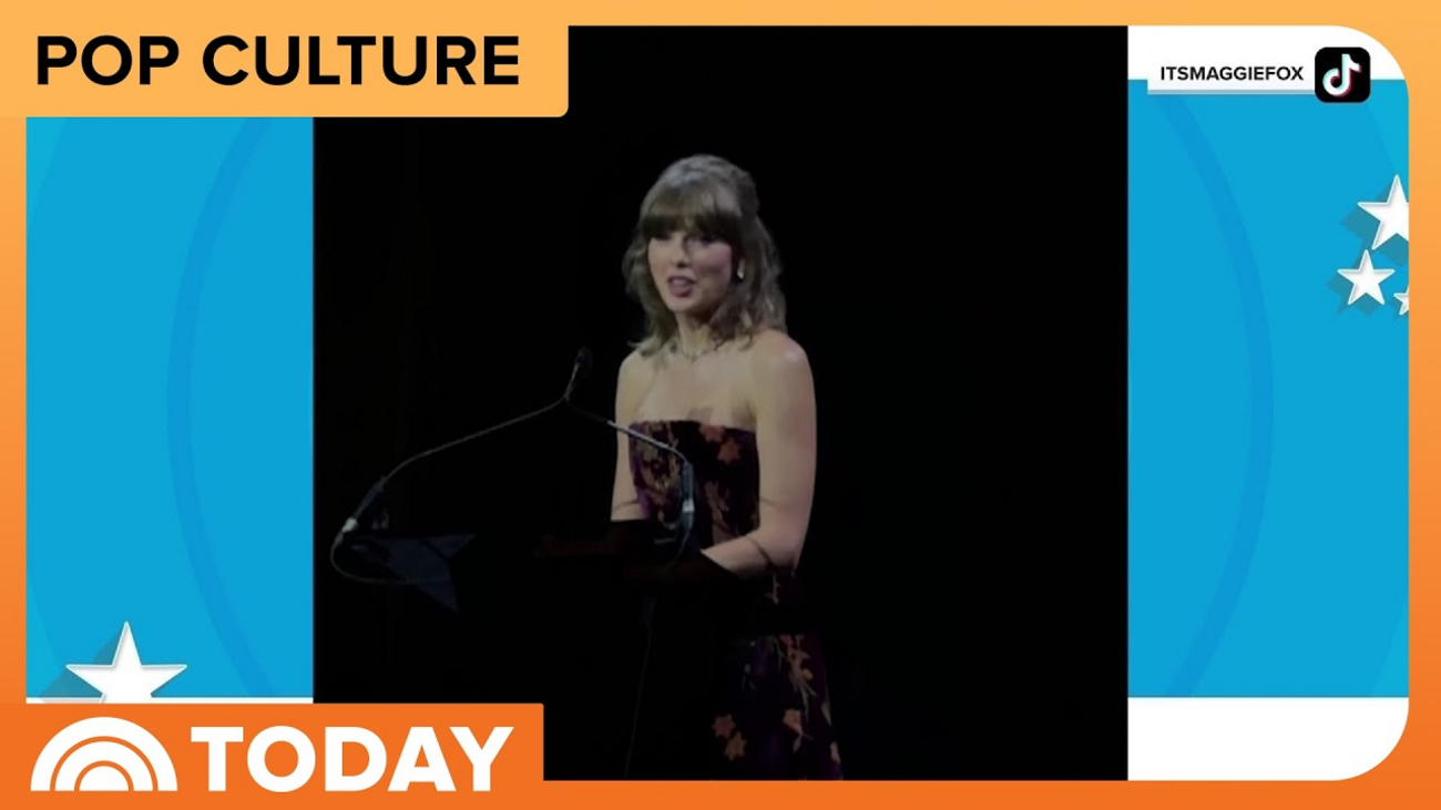 Taylor Swift Becomes Youngest Nashville Songwriters Hall of Fame Inductee Photo