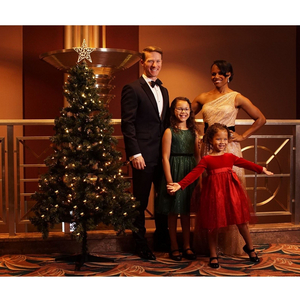 THE KREADY HOLIDAY SPECTACULAR Comes to Tokpeka This Month Image