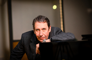 Jools Holland Announces Autumn Tour 2023 and Special Guests Image