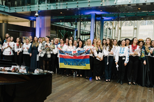 130 Ukrainians Join Royal Opera Chorus For Special Performance Image