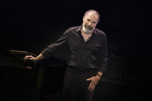 Broadway Legend Mandy Patinkin Comes to bergenPAC in May Image