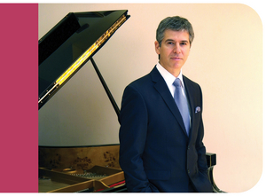 Classical Pianist Rustem Hayroudinoff Will Perform in Concert via Video This Month  Image