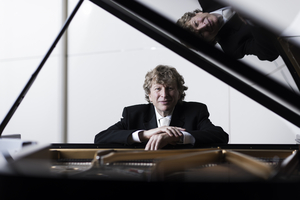 Piers Lane AO Performs in Free Pop-up Concert at QVB Next Week Image