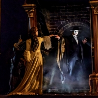 Wake Up With BWW 4/13: Lin-Manuel Miranda Helps Open Broadway Vaccination Site, and More! Image
