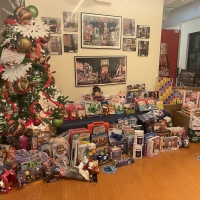 Off-Broadway League Announces 2022 Holiday Toy Drive Photo