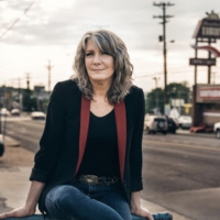 Grammy Winner Kathy Mattea Shares Cover of 'Turn Off the News' Photo