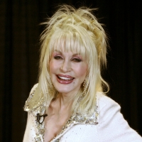 Dolly Parton Signs Book Deal With Indie Publishing Companies Photo