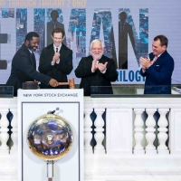 Photos: THE LEHMAN TRILOGY Cast Members Ring the Closing Bell at the New York Stock…