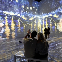Immersive Van Gogh Exhibit at The Shops at Crystals Announces Extension Through May 3 Photo